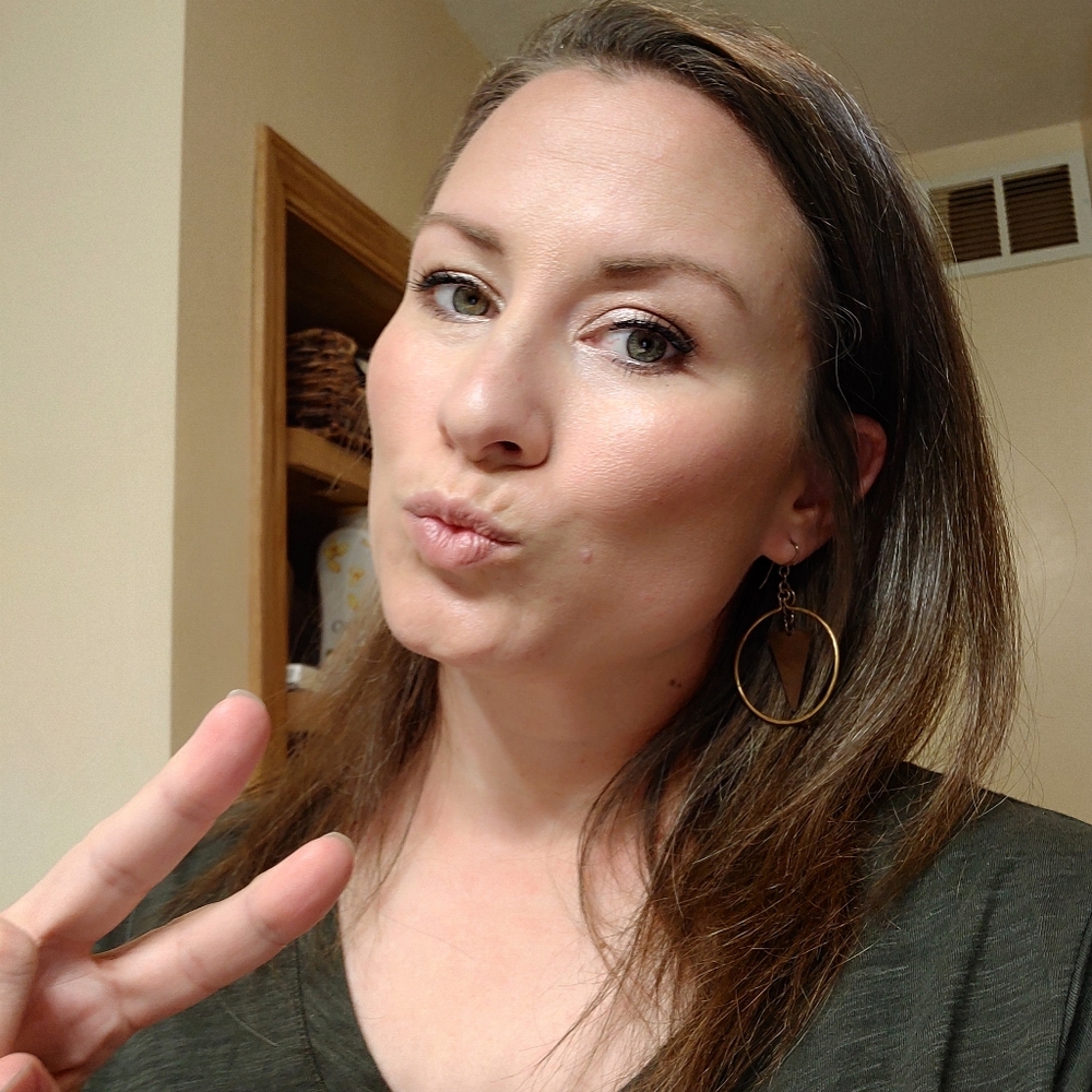 Meet your Posher, Alana